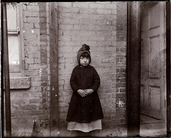 Jacob A. Riss. Light in Dark places.
materialer til mellemtrin, udskoling og ungdomsuddannelse.
